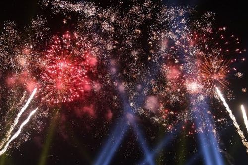 Pháo hoa rực sáng trên bầu trời Gia Lai nhân kỷ niệm 50 năm ngày giải phóng