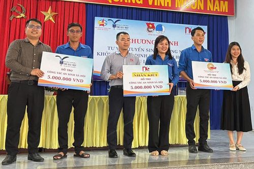 Tư vấn tuyển sinh, hướng nghiệp, khởi nghiệp cho học sinh, thanh niên