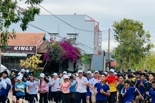 Đak Pơ: Hơn 700 người hưởng ứng Ngày chạy Olympic vì sức khỏe toàn dân năm 2025