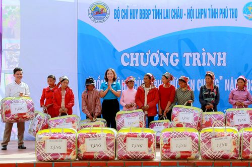 Đồng hành cùng phụ nữ biên cương