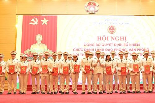 Chi cục Thuế Khu vực VIII: Công bố quyết định bổ nhiệm các chức danh lãnh đạo phòng, đội