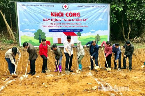 Khởi công xây dựng 2 'Nhà Nhân ái' xã Trung Hà
