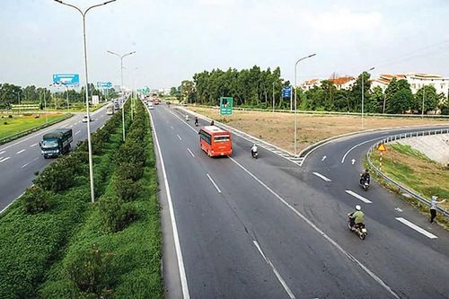 Kích thích tăng trưởng phải kiểm soát được lạm phát