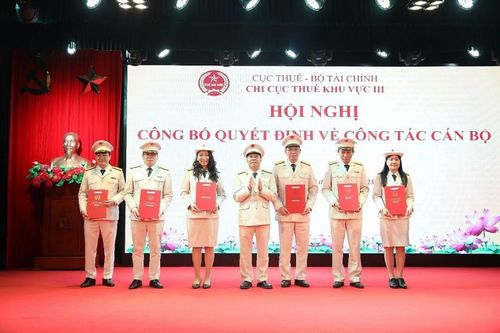 Chi cục Thuế khu vực III công bố quyết định bổ nhiệm lãnh đạo các phòng, đội thuế