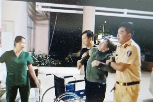 Lan tỏa hình ảnh đẹp về cán bộ, chiến sĩ CSGT trong lòng dân