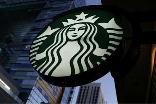 Tòa ở Mỹ buộc Starbucks bồi thường 50 triệu USD vì khiến tài xế giao hàng bị bỏng