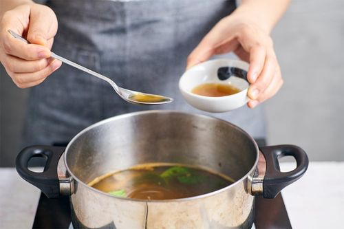 Khi nào nên nêm nước mắm vào món ăn?