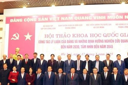Tiếp tục phát huy dân chủ, sáng tạo, cách mạng trong công tác lý luận