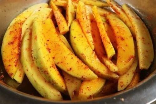 Một số cách làm nước sốt chấm xoài chua cay, ngon miệng