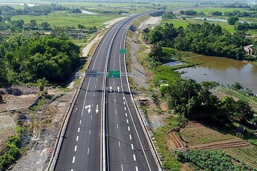 Đưa vào khai thác 70 km cao tốc Vân Phong - Nha Trang dịp 30/4/2025