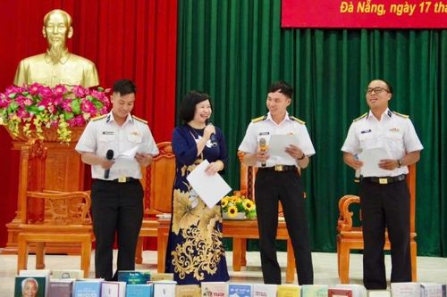 Lan tỏa văn hóa đọc đến bộ đội Hải quân