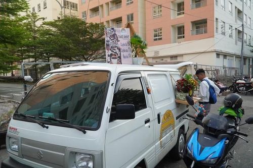 Mô hình kinh doanh xe ô tô bán cà phê lưu động 'chiếm sóng' giới trẻ