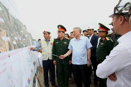 Hoàn thành 4 dự án đường cao tốc ở miền Trung trước ngày 30-9-2025