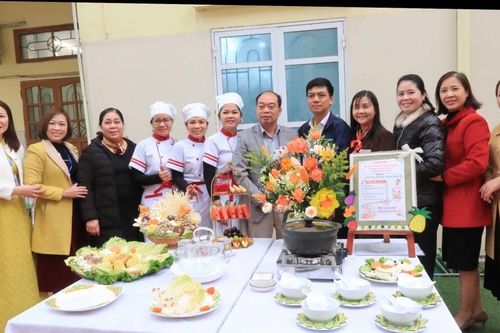 Tôn vinh đóng góp của nhân viên nuôi dưỡng trong trường mầm non