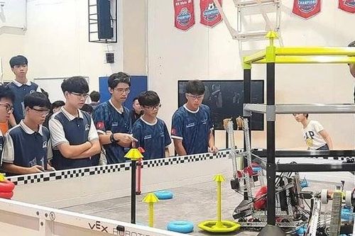 Trường Đinh Thiện Lý nắm quyền tham dự Giải Vô địch Thế giới VEX Robotics 2025