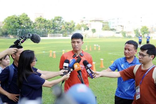 Trung vệ Bùi Tiến Dũng nói gì trước trận giao hữu với đội tuyển Campuchia?