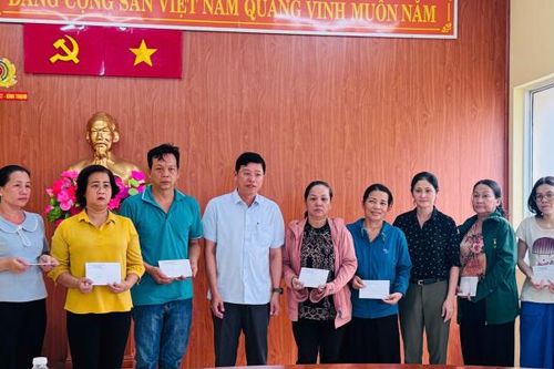 Hỗ trợ 5 triệu đồng/tiểu thương có ki ốt bị cháy ở chợ Thanh Đa