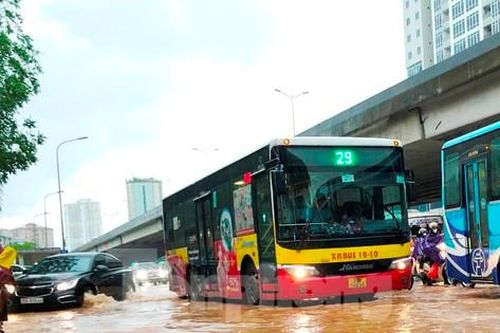 Yêu cầu lên phương án chống ngập úng, ùn tắc tại 30 vị trí ở trung tâm Hà Nội