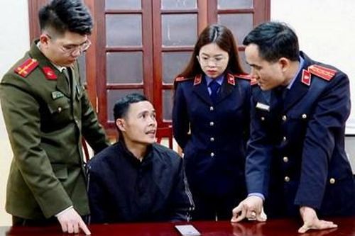 Phê chuẩn khởi tố đối tượng tàng trữ, sử dụng trái phép vũ khí quân dụng