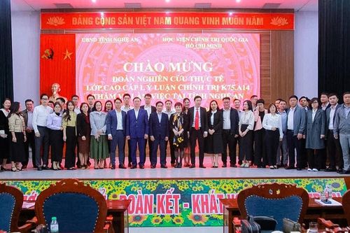 Lớp Cao cấp lý luận chính trị K75.A14 nghiên cứu thực tế tại tỉnh Nghệ An