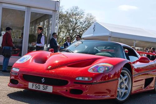 Hơn 40% khách hàng mới của Ferrari là giới trẻ