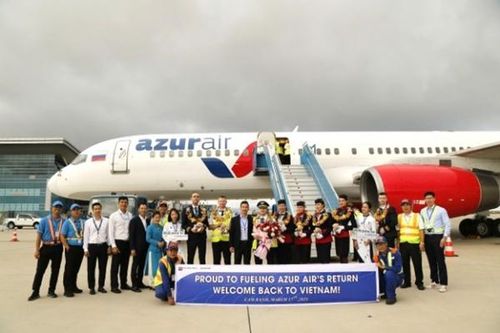 Petrolimex Aviation tái cung cấp nhiên liệu bay cho Azur Air