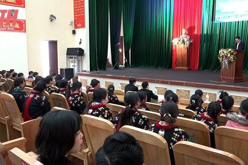 Bảo tồn, phục dựng và phát huy giá trị dân ca, dân vũ dân tộc Dao huyện Mường Lát
