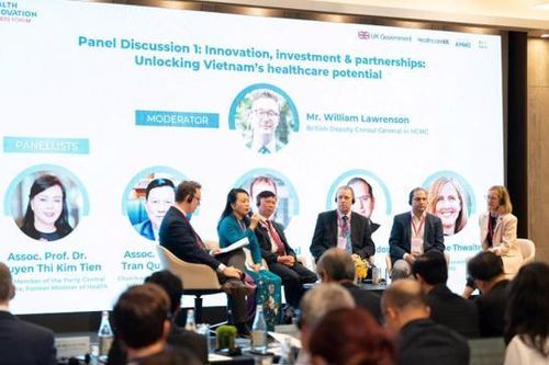 Đưa kỹ thuật số và công nghệ mới vào khám và điều trị bệnh