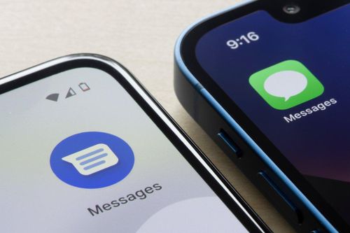 Người dùng iOS và Android sắp có thể nhắn tin bảo mật