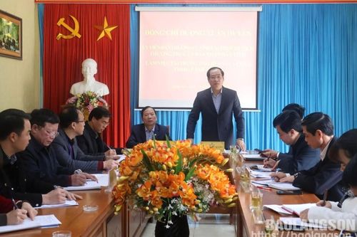 Lãnh đạo UBND tỉnh làm việc với Trung tâm Huấn luyện và Thi đấu thể thao tỉnh