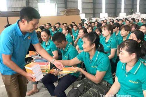 Đổi mới tuyên truyền pháp luật đến người lao động