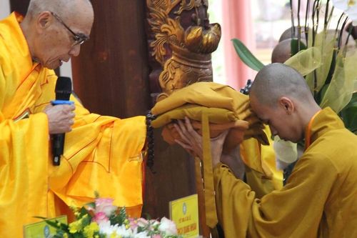 Huế: Đại giới đàn Đôn Hậu tấn đàn truyền giới Tỳ-kheo, Tỳ-kheo-ni