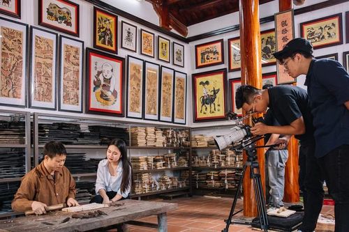 Người trẻ giữ văn hóa trong thời đại số