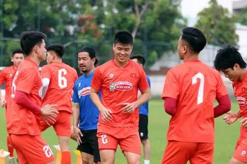 Cầu thủ nhập tịch Campuchia 'không bằng' ngoại binh V-League