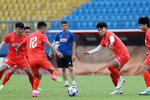 Tuyển Việt Nam trình làng hàng loạt tân binh đấu Campuchia