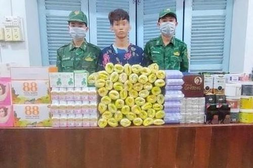 Bắt đối tượng vận chuyển mỹ phẩm, thuốc tân dược trái phép qua biên giới