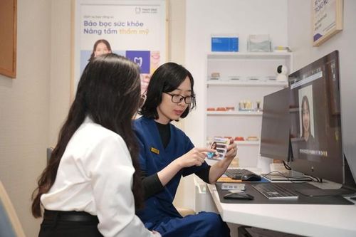 Bác sĩ Lê Vân và hành trình gieo tự tin cho hàng nghìn nụ cười