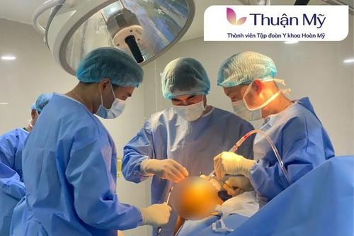Thay hai khớp gối thành công cho cụ bà 78 tuổi bị thoái hóa khớp gối nặng