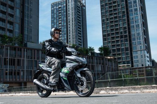 Cảm giác tự do khi lái xe tay côn – Vì sao ai cũng mê?