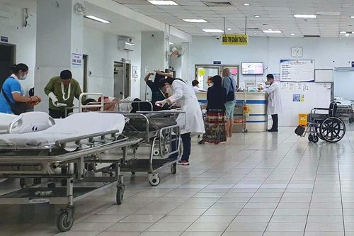 Bác sĩ kể lại phút nghẹt thở mổ bắt con, cứu sản phụ xuất huyết não