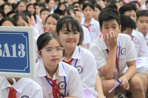 Còn nỗi lo phụ phí