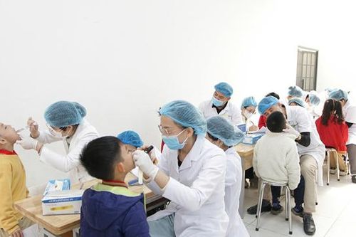 Chăm sóc sức khỏe răng miệng miễn phí cho học sinh, người dân Hà Nội