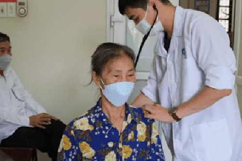 Có được xét chuyển chức danh y sĩ sang bác sĩ?