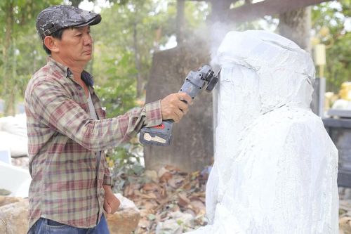 Thao thức làng nghề Đông Nam bộ - Bài 1: Tìm hướng đi cho nghề điêu khắc đá
