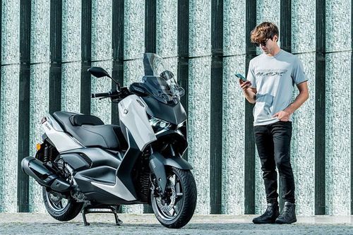 Yamaha XMAX 300 2025 'ăn xăng' 3,26 lít/100km sắp về Việt Nam?