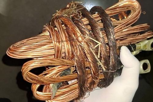 Bắc Giang: Chập cháy tại trạm biến áp, một người bị bỏng nặng