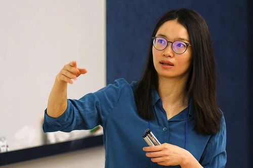 Nhà toán học Trung Quốc giải được bài toán thế kỷ