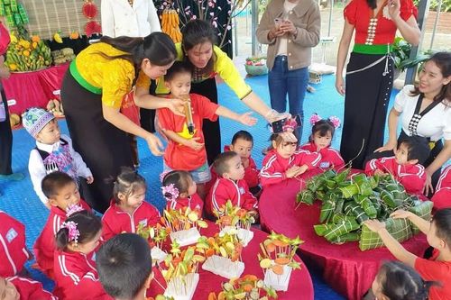 Trường Mầm non Hẹ Muông nỗ lực từng ngày để trẻ đến trường