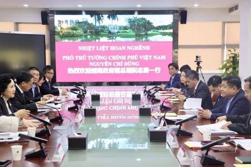 Phó Thủ tướng Nguyễn Chí Dũng thăm làm việc tại thành phố Thâm Quyến