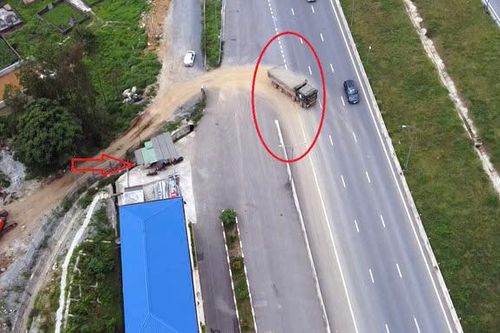 Thanh Hóa: 'Xé rào' cao tốc để khai thác đất, một cá nhân bị phạt 2 tỷ đồng